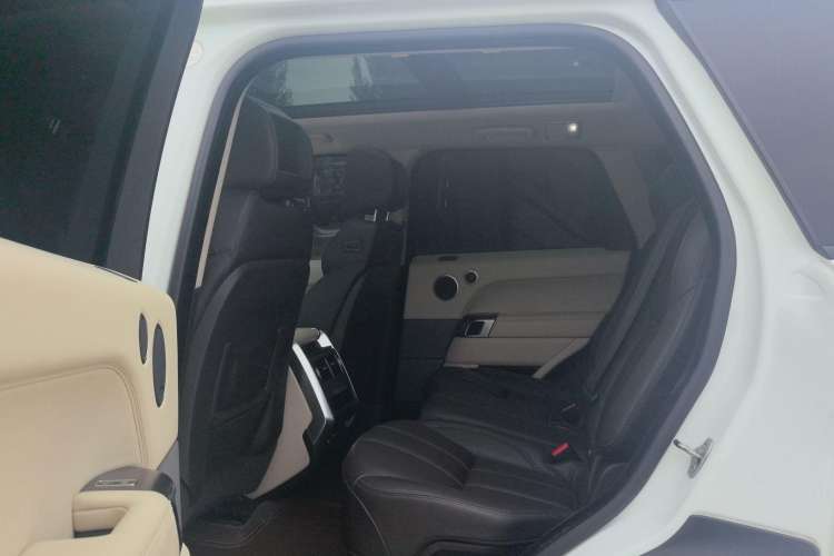 Used Land Rover Range Rover Sport 2015 3.0 SC V6 HSE DYNAMIC
