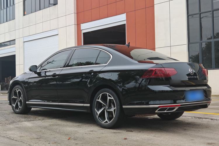 Used Volkswagen Magotan 2023 2 Million Units Commemorative Edition 330TSI DSG Luxury Version Exterior 4