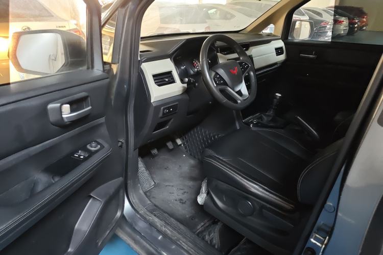 Used Wuling Zhengcheng 2021 1.5T Manual Luxury Version

