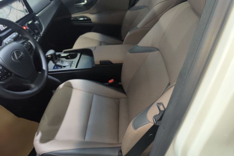 Used Lexus ES 2022 200 Excellence Edition
