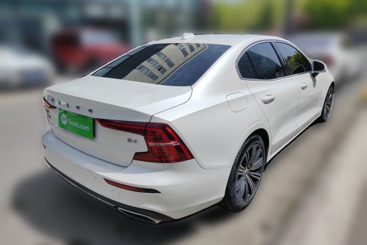 Used Volvo S60 2022 B4 Zhiyuan Luxury Edition Rear Right 45 Deg
