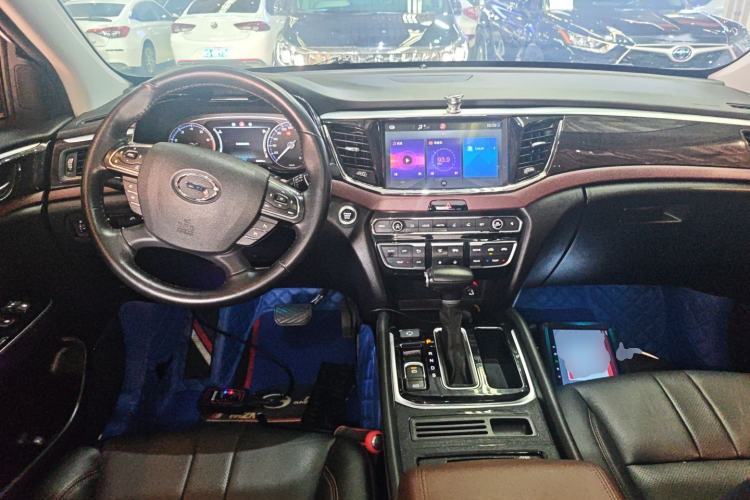 Used GAC Trumpchi GS8 2017 320T Two-Wheel Drive Luxury Edition (7 Seats)
