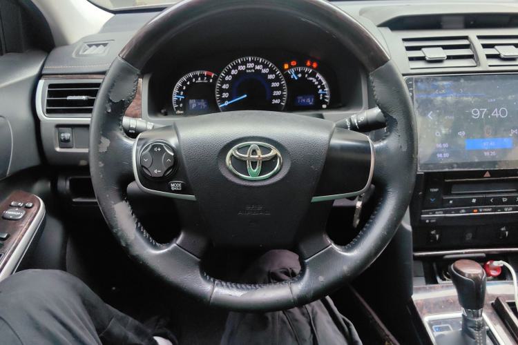 Used Toyota Camry 2016 2.0G 10th Anniversary Leading Edition
