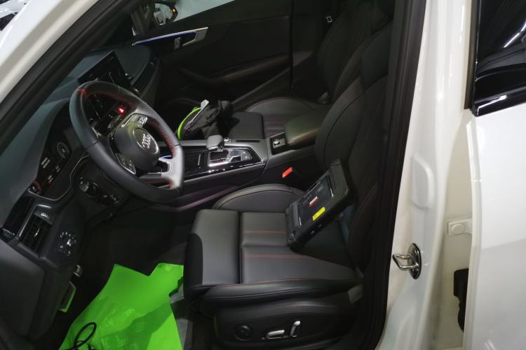 Used Audi A4L 2025 2 Million Units Enjoyment Version 40 TFSI Luxury Dynamic Edition