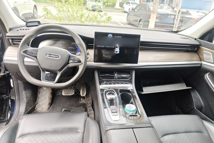 Used Skyworth EV6 2022 410 Travel Edition Center Console