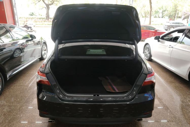 Used Toyota Camry 2019 2.5G Luxury Edition China VI Standard Trunk