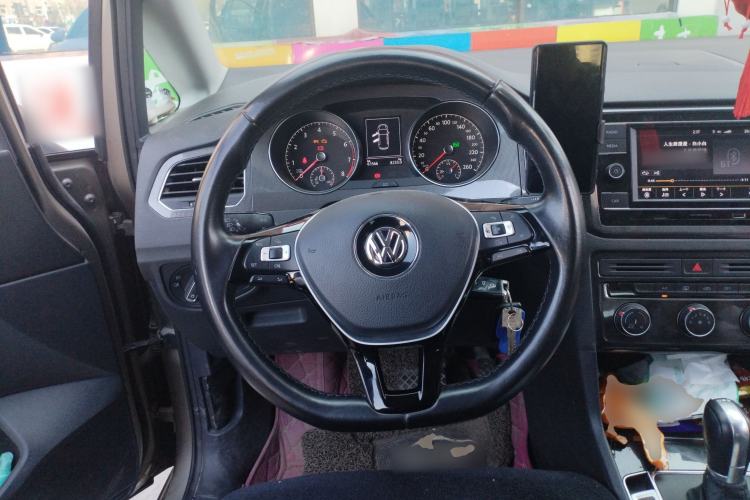 Used Volkswagen Golf Sportsvan 2016 230TSI Automatic Trend Edition Steering Wheel