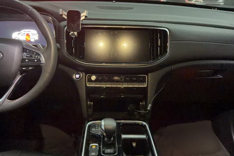 Used GAC Trumpchi GS8 2020 390T Two-Wheel Drive Prestige Version (7 Seats) Audio And AC Panel