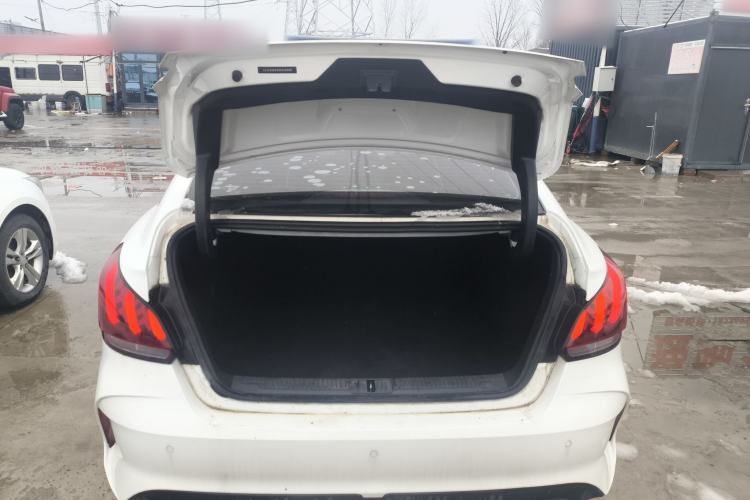 Used MG 5 2022 300TGI DCT Chao Yue Luxury Edition
