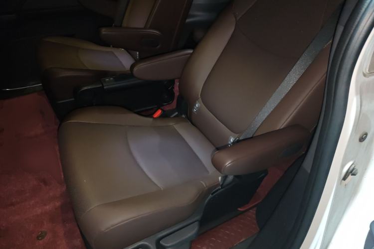 Used Toyota Granvia 2024 2.5L Hybrid Prestige PLUS Four-Wheel Drive Version Left Rear Seat