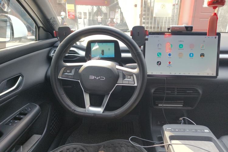 Used BYD e7 2025 Model 520 Smart Travel Edition
