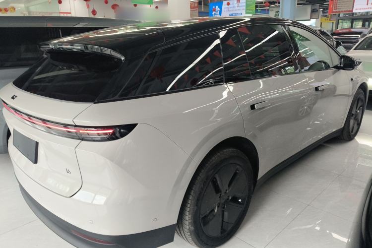 Used Li Auto i6 2025 Model Two-Wheel-Drive Standard Type Rear Right 45 Deg