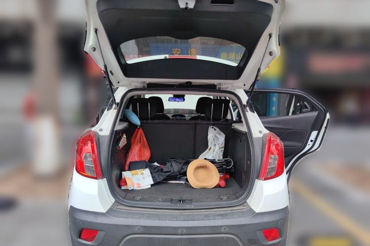 Used Buick Encore 2015 1.4T Automatic Two-Wheel Drive Urban Elite Version
