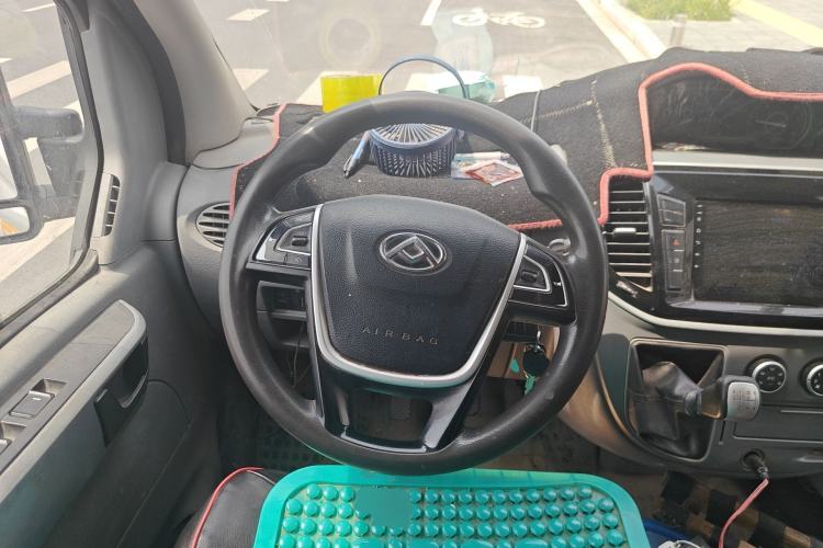 Used SAIC MAXUS Xintu V80 2019 2.5T Classic Version 6-Speed Manual – Aoyuntong Modified Long Wheelbase Mid-Height 7-Seater