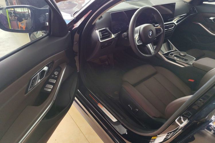 Used BMW i3 2024 eDrive 35 L Driver Seat