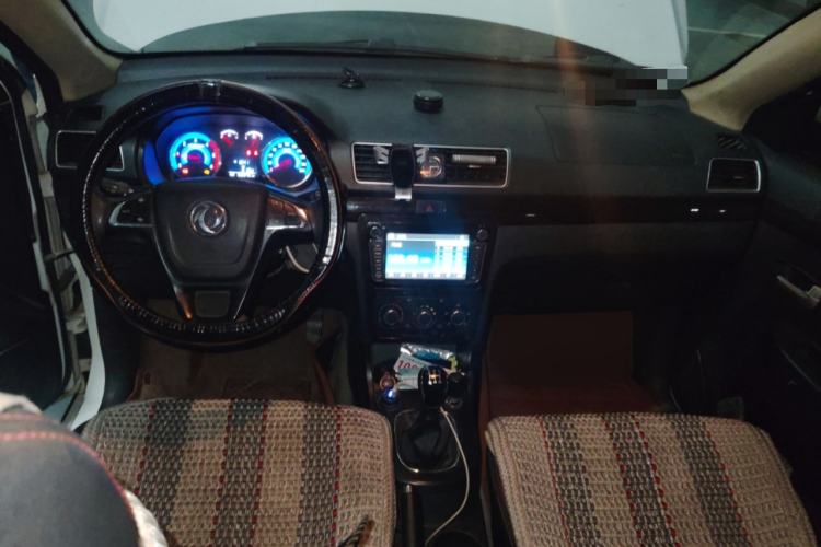 Used Dongfeng Fengon 360 2015 1.3T Diesel Manual Luxury 7-Seater
