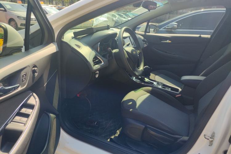 Used Chevrolet Cruze 2017 1.5L Automatic Pioneer Sunroof Edition