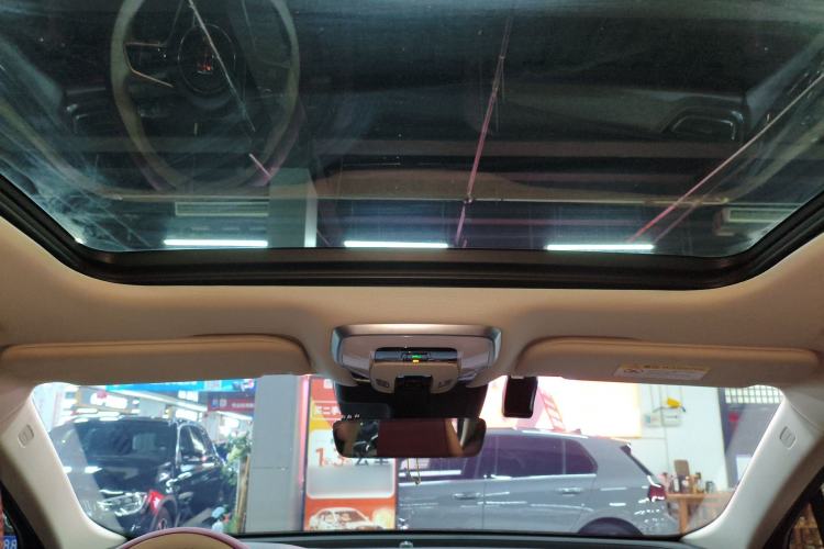 Used Hongqi H5 2025 2.0T Automatic Flag Edition – 500 000 Units Commemorative Version
