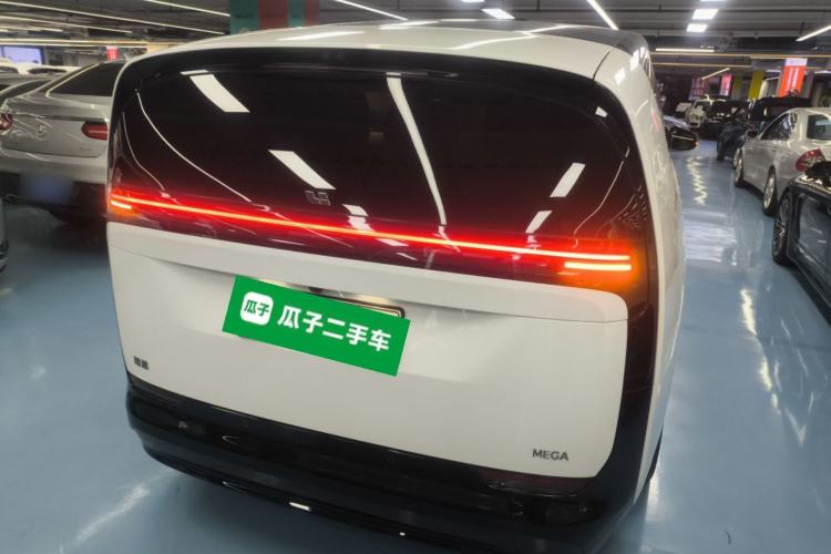 Used Li Auto MEGA 2024 Ultra Model