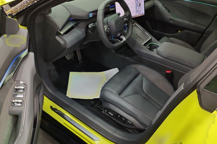 Used XPeng P7 2025 Model—702 Long Range Ultra Driver Seat