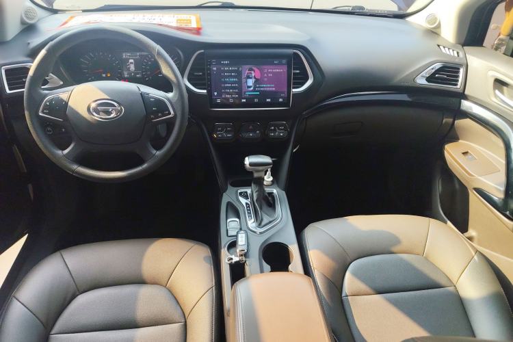 Used GAC Trumpchi GS4 2017 235T Automatic Two-Wheel Drive Elite Edition Center Console