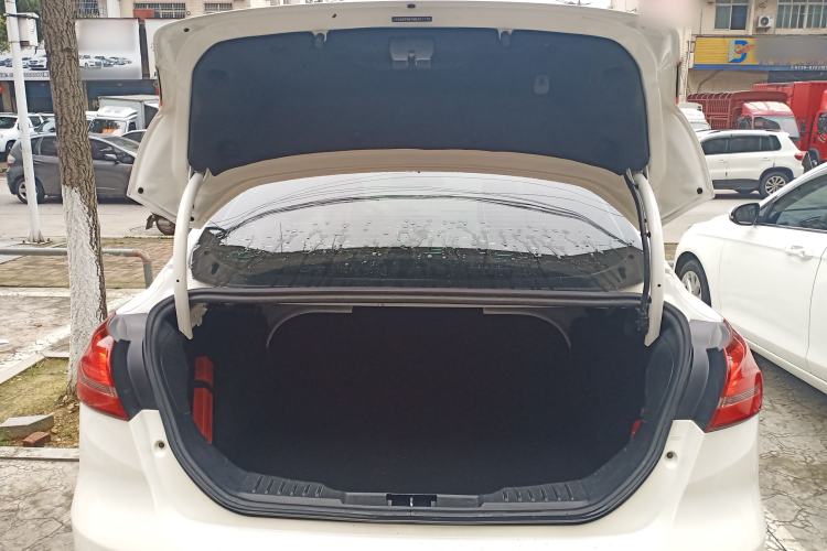 Used Ford Focus 2017 Sedan 1.6L Automatic Fashion Edition Smart Drive Version
