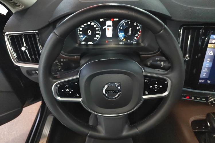 Used Volvo S90 2017 T4 Zhiyuan Edition