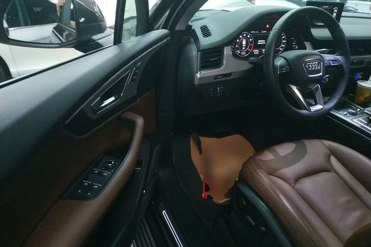 Used Audi Q7 2018 40 TFSI Comfort Model Driver Seat