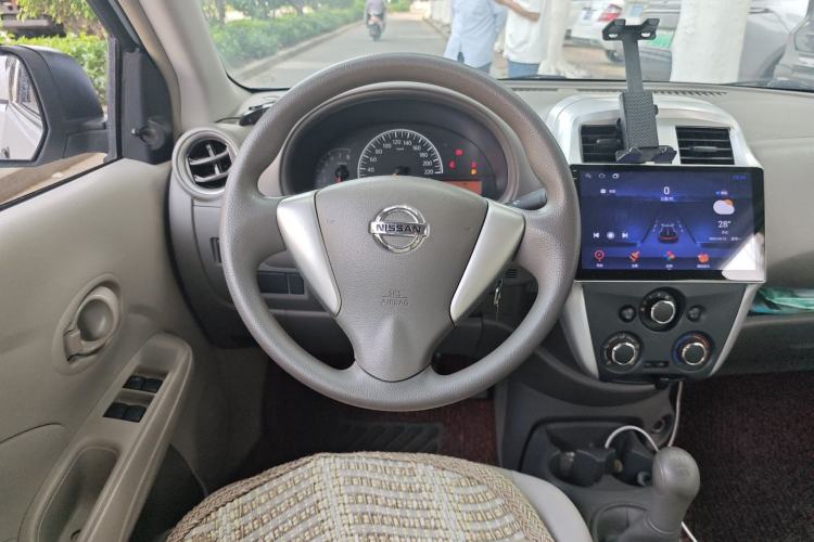 Used Nissan Sunny 2015 1.5XE Manual Comfort Edition Steering Wheel