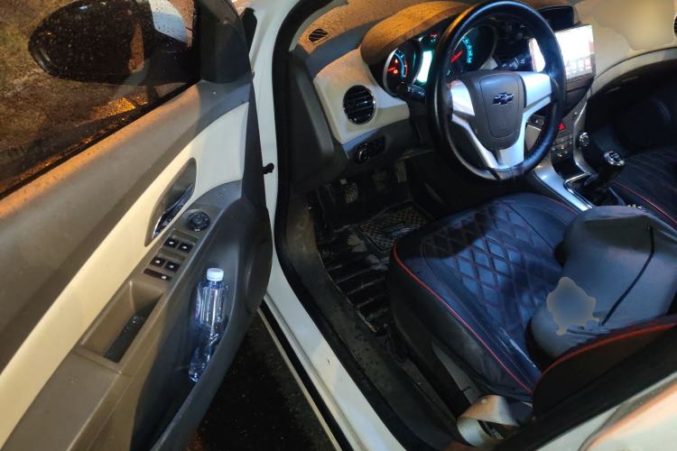 Used Chevrolet Cruze 2015 1.5L Classic SE MT
