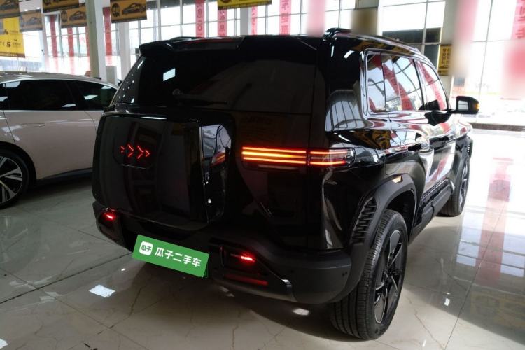 Used Formula Leopard Titanium 3 2025 501KM All-Wheel Drive Intelligent Driving Ultra Version
