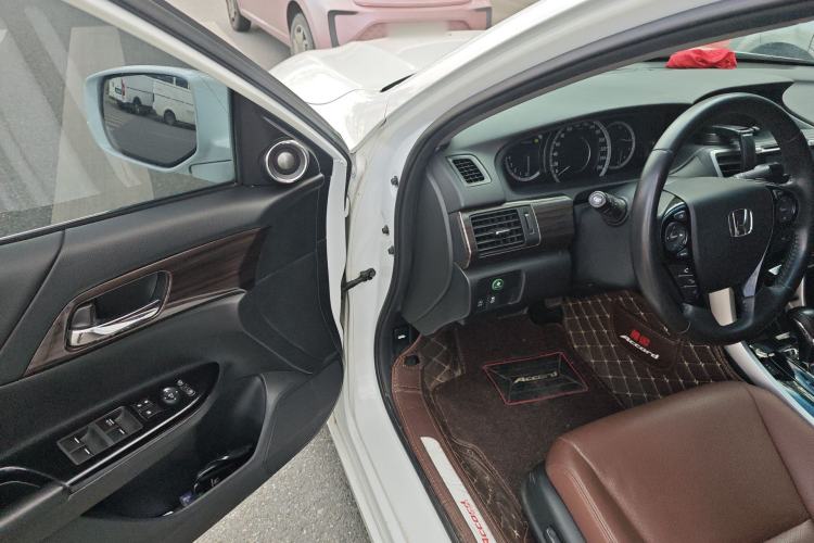 Used Honda Accord 2016 2.4L Luxury Edition
