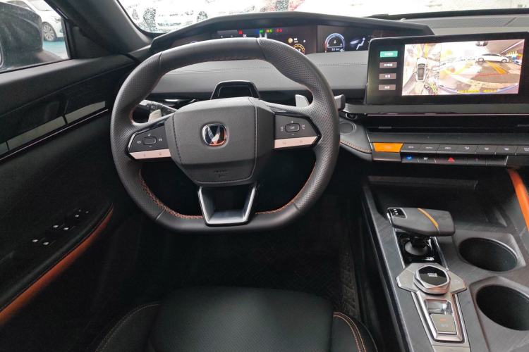 Used CHANGAN UNI-V 2022 1.5T Prestige Version
