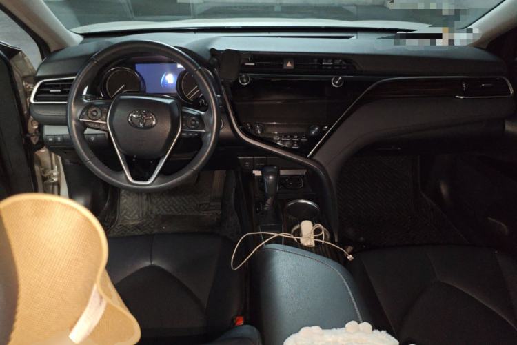 Used Toyota Camry 2019 Revised Version 2.0G Luxury Edition
