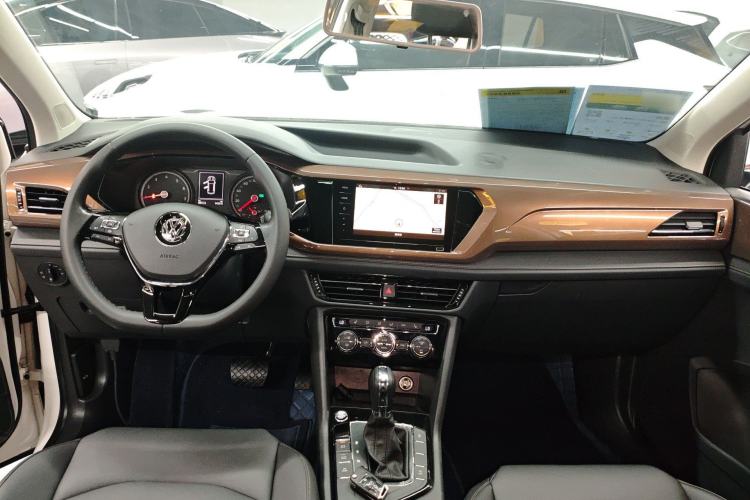 Used Volkswagen Tharu 2019 280TSI Two-Wheel Drive Luxury Version China VI Standard
