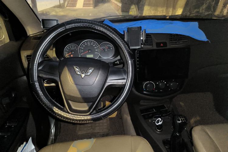 Used Wuling Hongguang 2014 1.2L Standard Model China IV