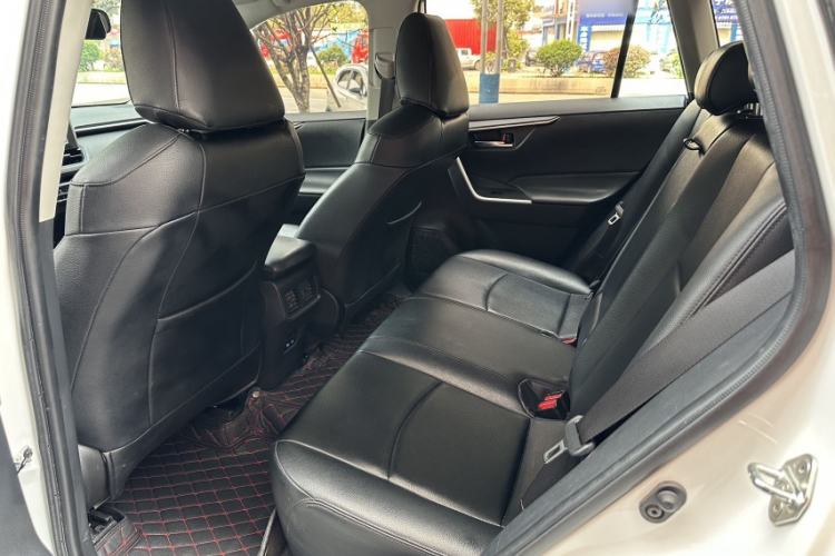 Used Toyota RAV4 2021 2.0L CVT Two-Wheel Drive Fashion Edition