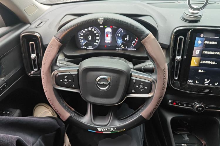Used Volvo XC40 2022 T4 Four-Wheel Drive Smart & Luxurious Edition Steering Wheel