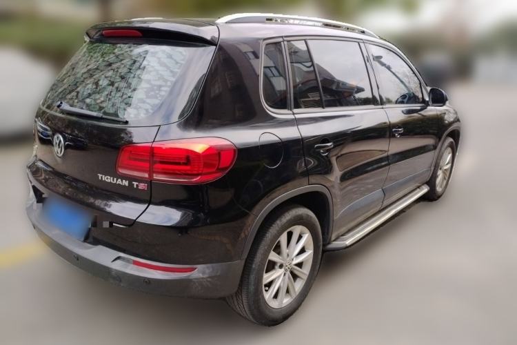 Used Volkswagen Tiguan 2015 1.8TSI Manual Two-Wheel-Drive Limited Edition
