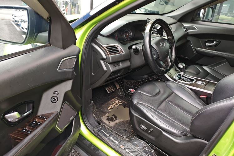 Used Land X7 2015 2.0T Panoramic Prestige Edition Driver Seat