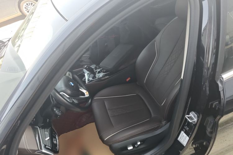 Used BMW 5 Series 2021 525Li Luxury Package Left Front Seat