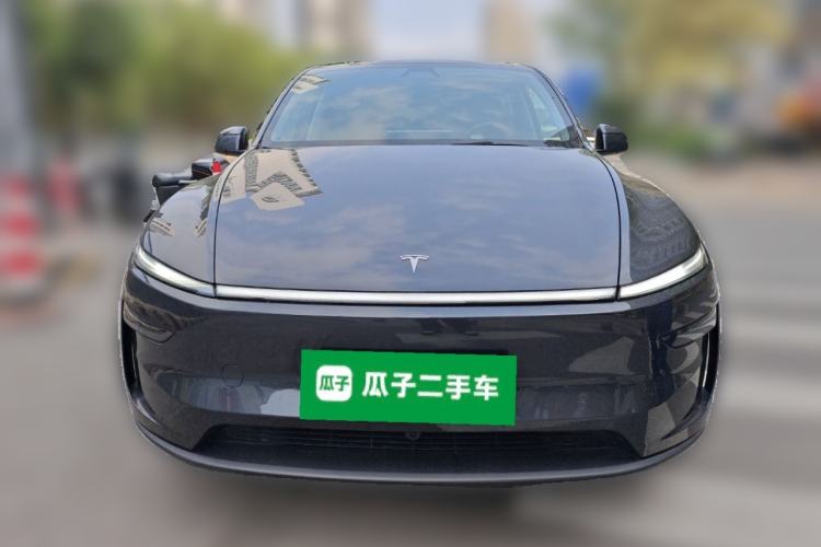 Used Tesla Model Y 2025 Rear-Wheel Drive First Edition Front