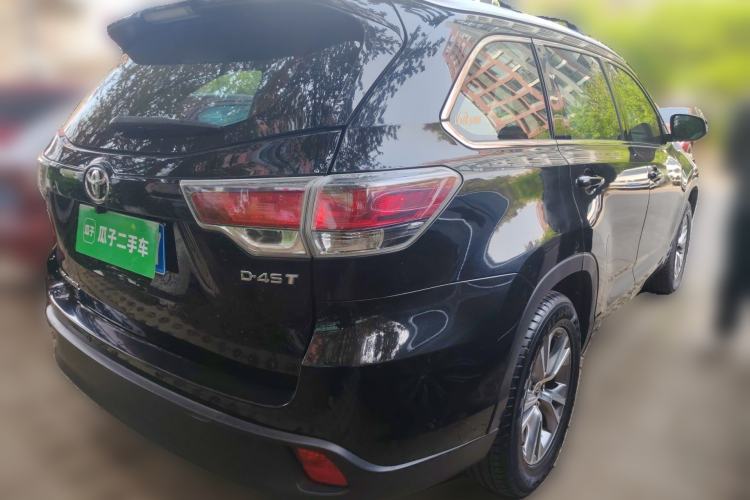 Used Toyota Highlander 2015 2.0T Two-Wheel Drive Elite Edition 7 Seats Rear Right 45 Deg