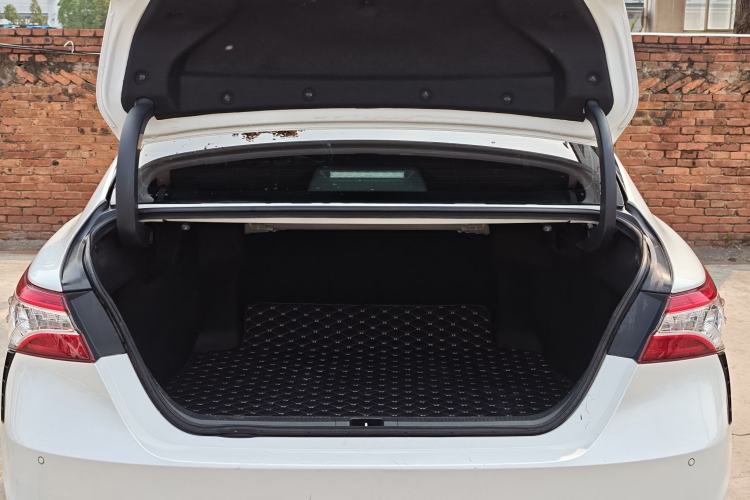 Used Toyota Camry 2021 2.0S FENGSHANG Edition Trunk