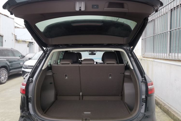 Used Volkswagen Viloran 2024 380TSI Premium Edition