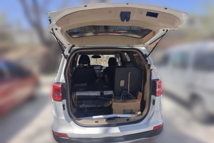 Used Baojun 730 2016 1.5L Manual Standard Version 7 Seats Trunk