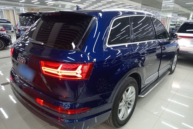 Used Audi Q7 2019 45 TFSI Comfort Model