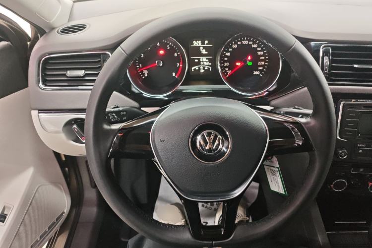 Used Volkswagen Sagitar 2015 1.6L Automatic Comfort Model Steering Wheel