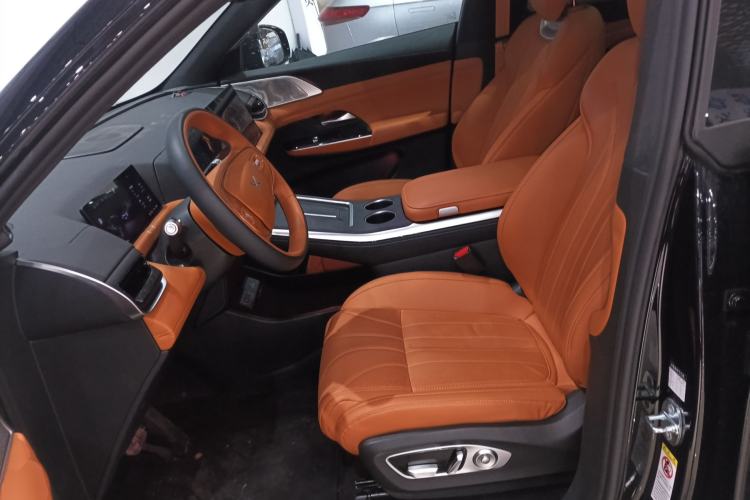 Used XPeng G9 2025 625 Long-Range Max Left Front Seat