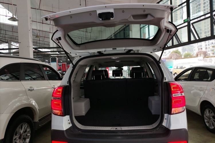 Used Chevrolet Captiva 2015 2.4L Two-Wheel Drive Urban Version 5 Seats